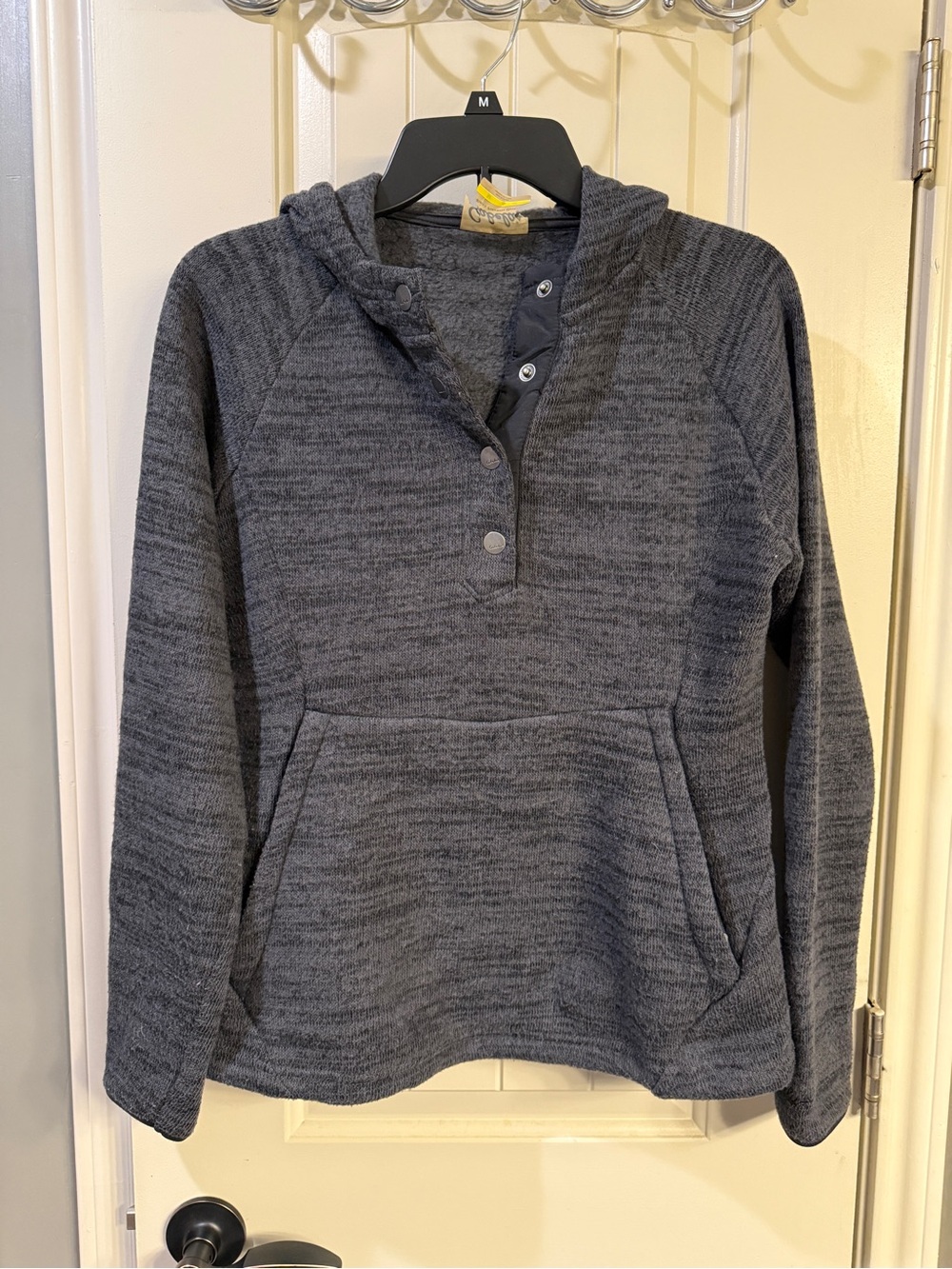 Cozy Hooded Pullover Sweatshirt - Gray